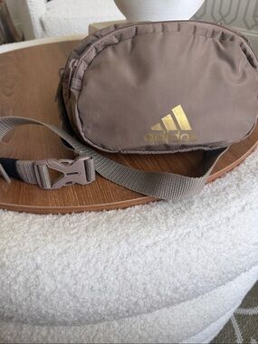 Adidas Taupe Belt Bag Crossbody Fanny Pack Gold Logo Double Zip